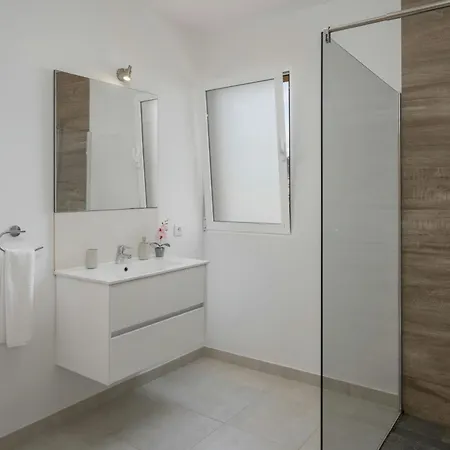 La Maison Doree *